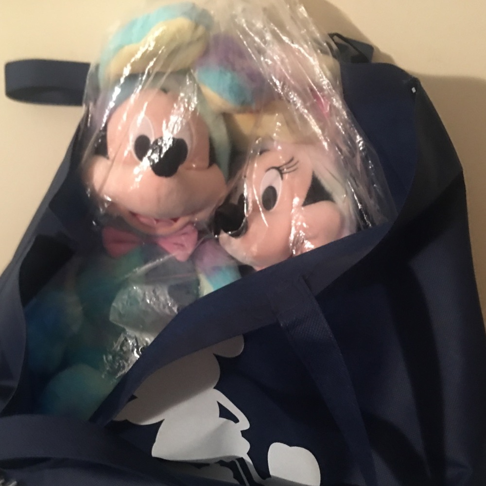 Disney Collectible PAIR Mickey & Minnie Tri Color. 2020 A Memorial Year. B3 - Picture 3 of 7